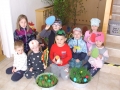 Včelka a Beruška obarvují vajíčka 17. 4. 2025